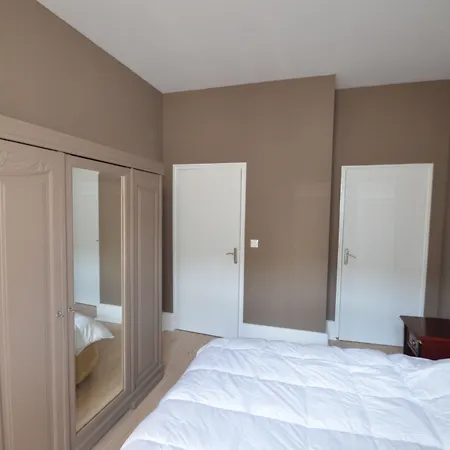 Apartamento L'empereur, Sa Femme Et Le Petit