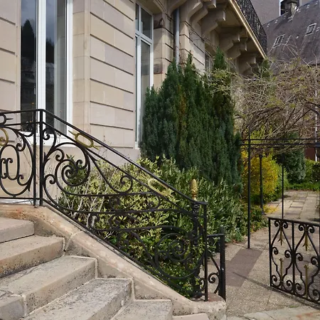 L'empereur, Sa Femme Et Le Petit Apartment Plombières-les-Bains