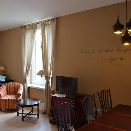 L'empereur, Sa Femme Et Le Petit Apartment Plombières-les-Bains
