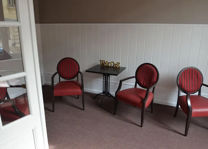 Apartment L'empereur, Sa Femme Et Le Petit